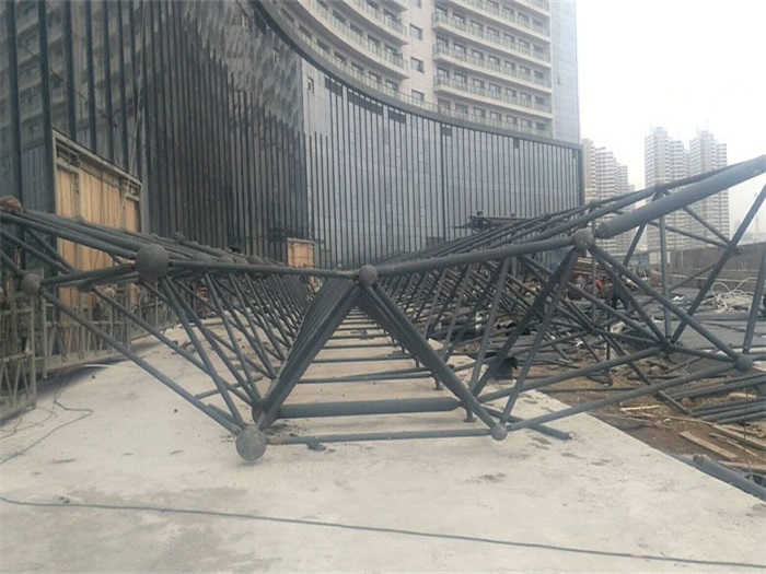 奎屯万豪酒店雨棚网架